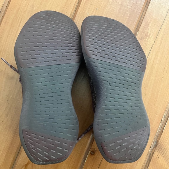 Allbirds Tree Dasher Tennis Shoes - Picture 5 of 6